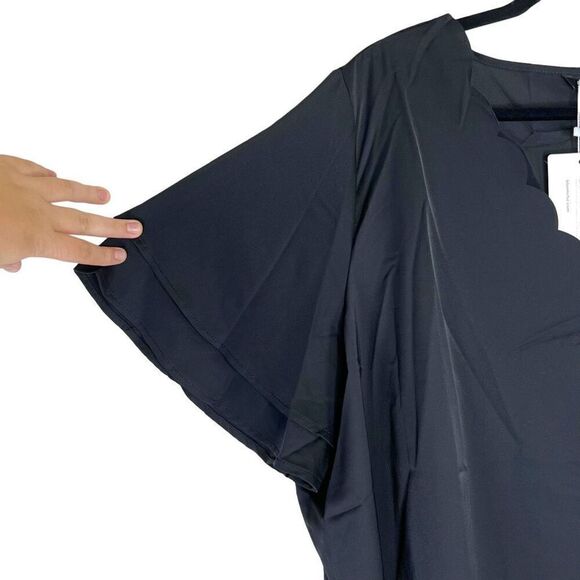 NEW Bloomchic Laser Cut Short Flutter Sleeve Black Top 2X - Picture 2 of 7